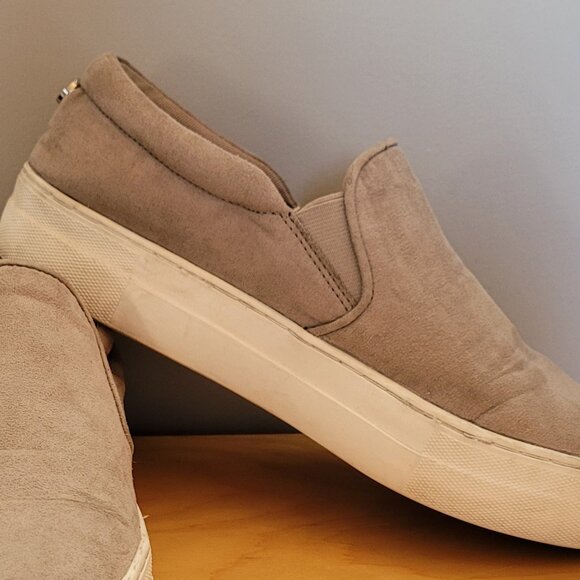 Steve Madden Sneakers - Picture 7 of 9